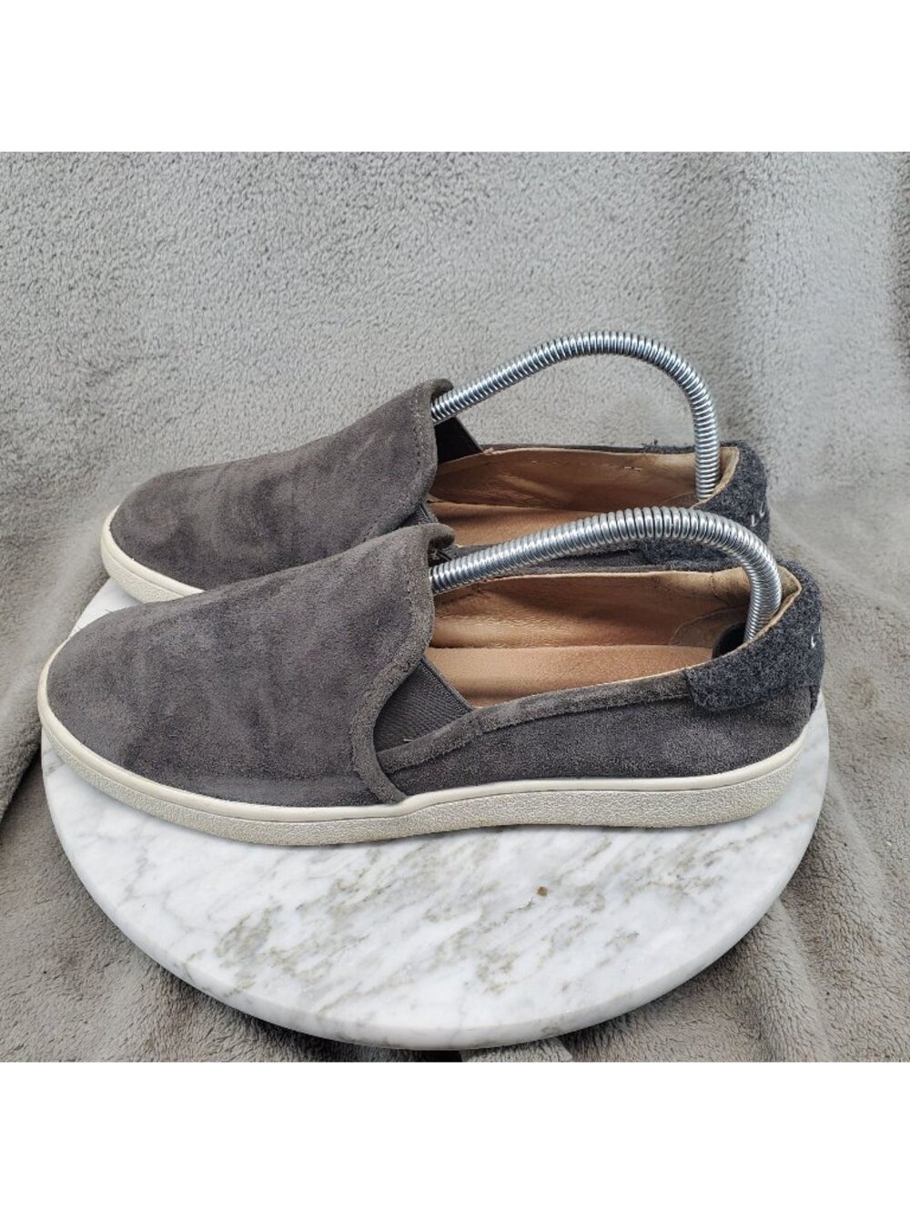 UGG Shoes Womens Size 8 Gray Suede Cas Slip On Sneakers *Read*